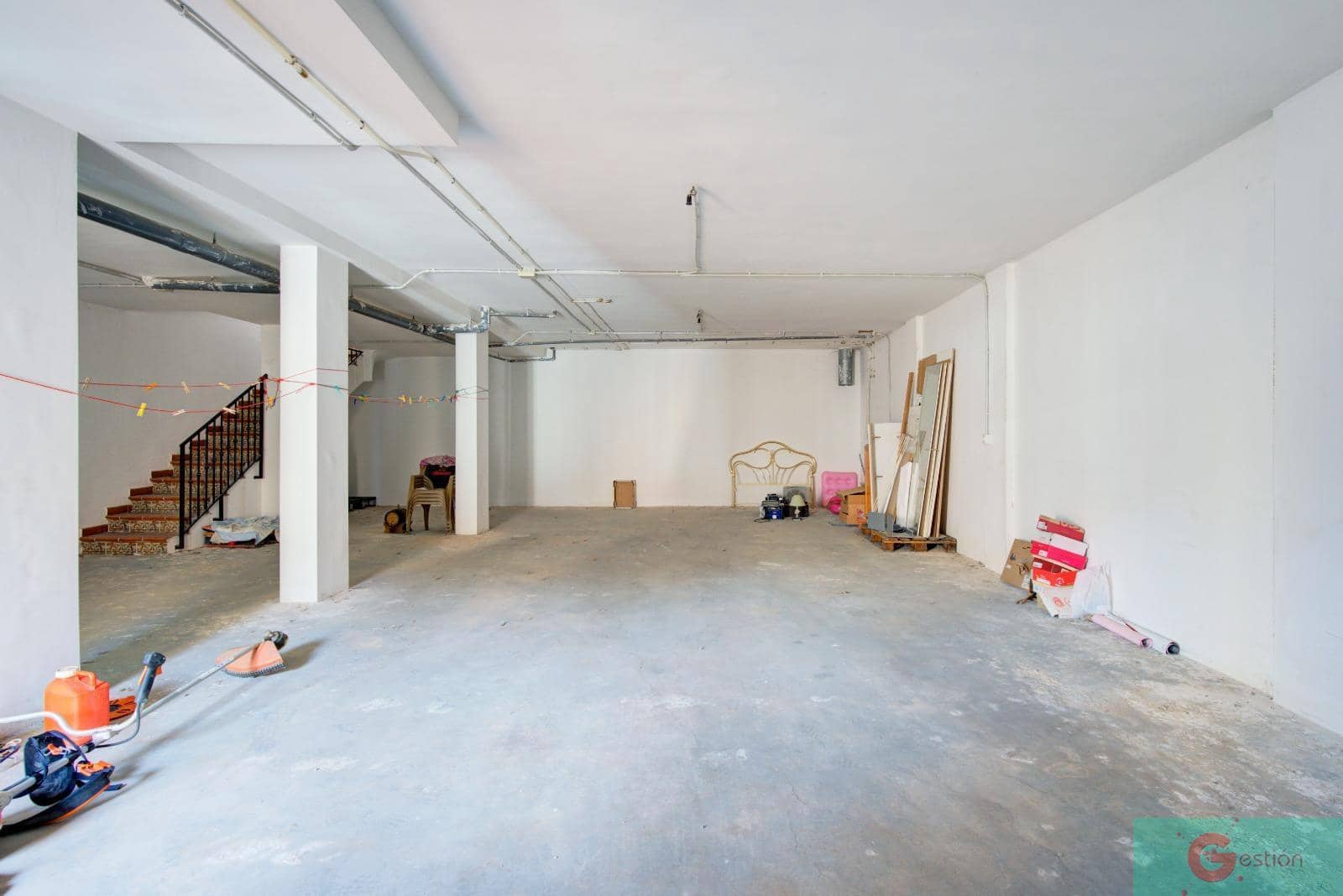 Villa zu verkaufen in Peligros mit Garage - 310.000 € (Ref: 9119661)