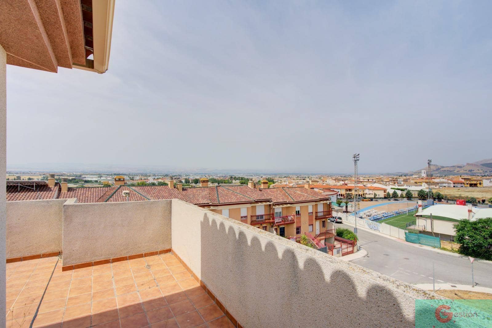 Villa zu verkaufen in Peligros mit Garage - 310.000 € (Ref: 9119661)