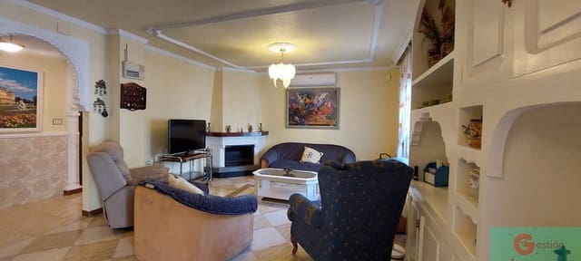 4 quarto Moradia para venda em Salobreña com piscina garagem - 370 000 € (Ref: 9119664)