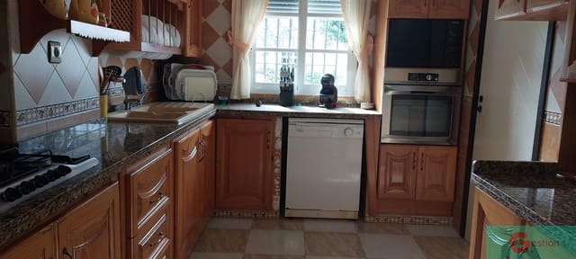 4 quarto Moradia para venda em Salobreña com piscina garagem - 370 000 € (Ref: 9119664)