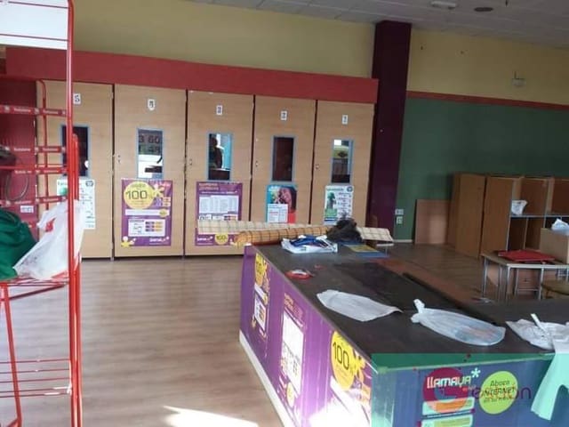 Kommersiell til salgs i Salobreña - € 150 000 (Ref: 9119676)