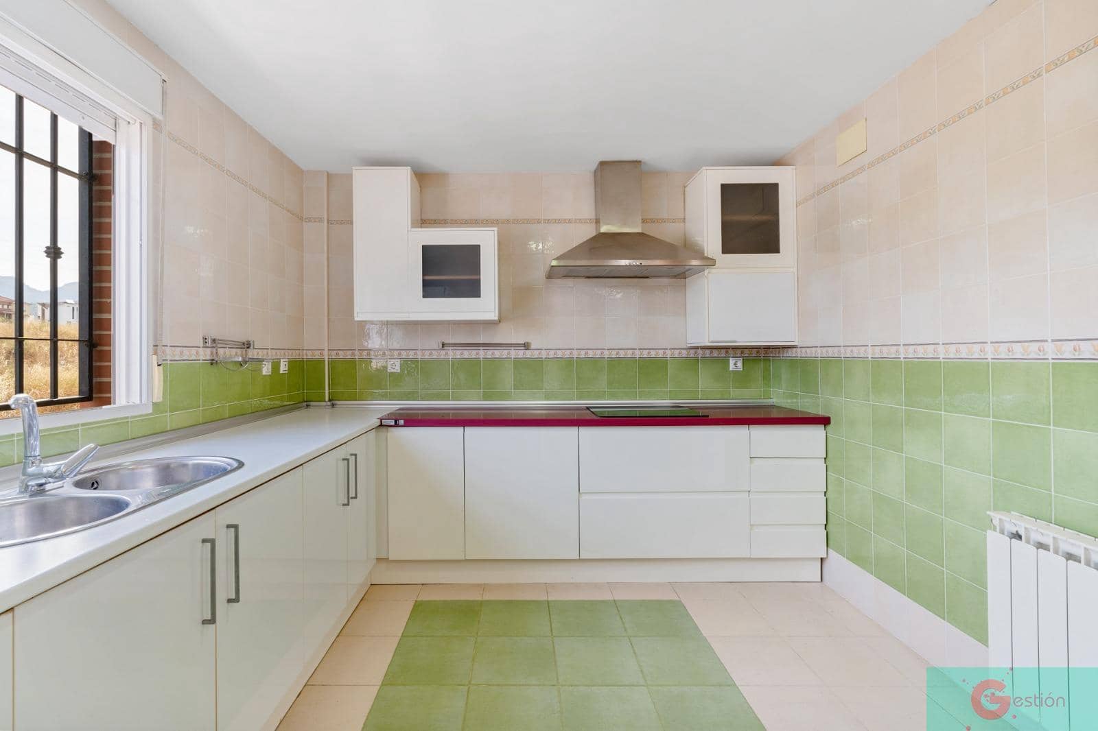 4 sovrum Villa till salu i Peligros med pool - 325 000 € (Ref: 9219393)