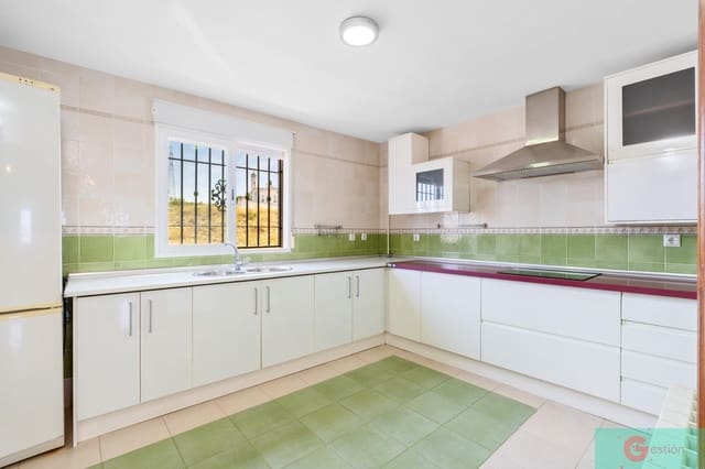 4 quarto Moradia para venda em Peligros com piscina - 325 000 € (Ref: 9219393)