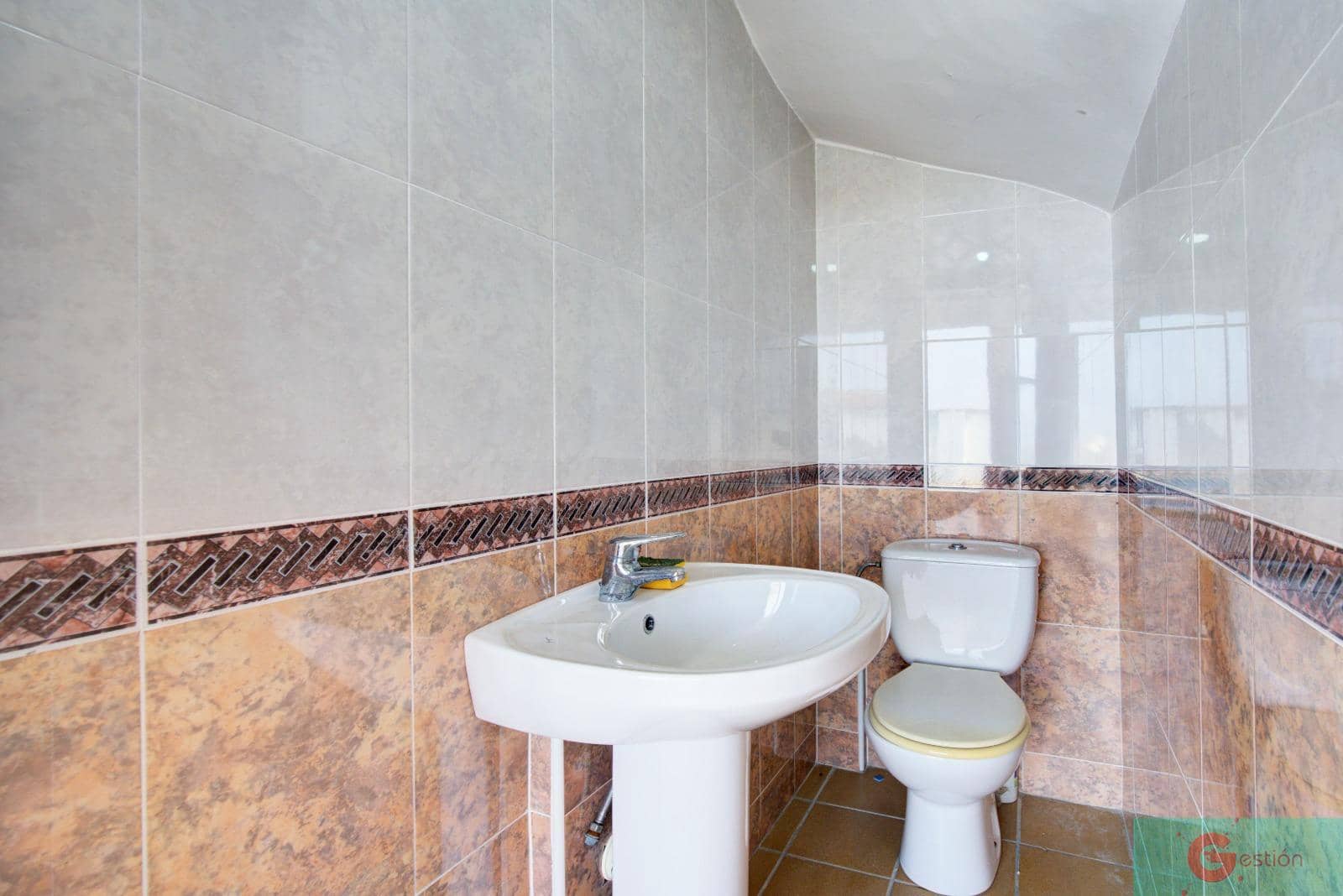 4 sovrum Villa till salu i Peligros med pool - 325 000 € (Ref: 9219393)