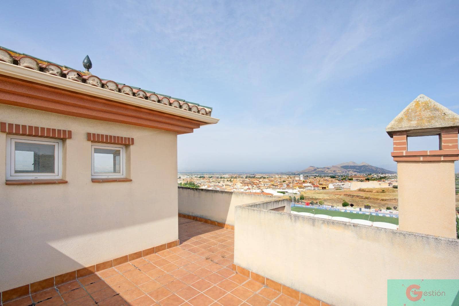 4 sovrum Villa till salu i Peligros med pool - 325 000 € (Ref: 9219393)