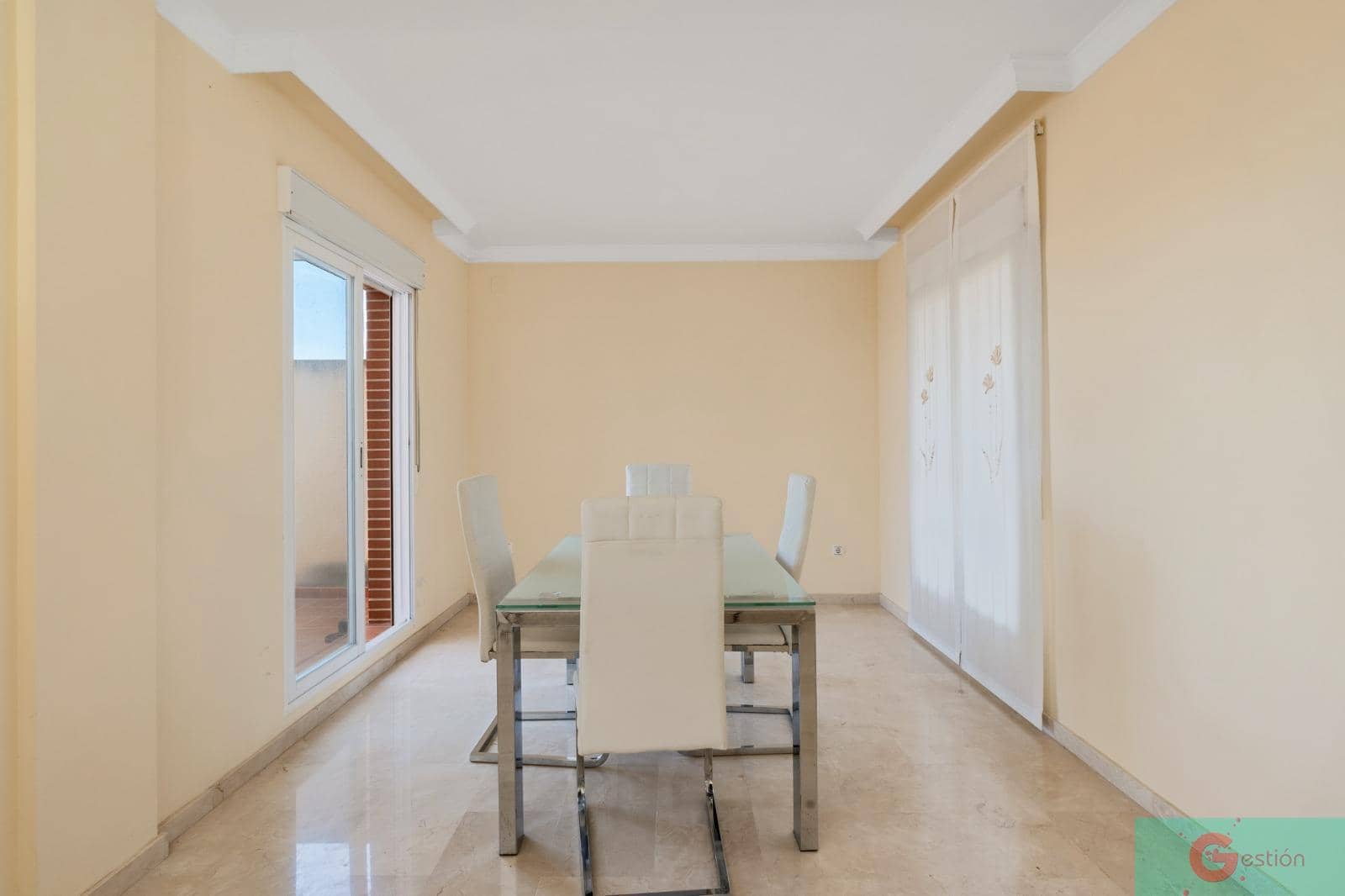 4 sovrum Villa till salu i Peligros med pool - 325 000 € (Ref: 9219393)