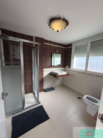 5 sypialnia Willa na sprzedaż w Salobreña z basenem garażem - 480 000 € (Ref: 9219400)