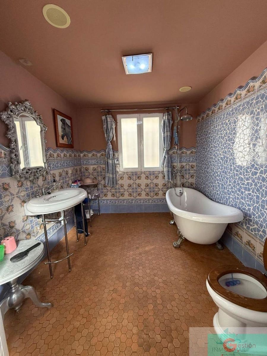 5 quarto Moradia para venda em Salobrena com piscina garagem - 480 000 € (Ref: 9219400)