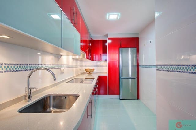 Apartamento de 2 habitaciones en Salobreña en venta con piscina - 300.000 € (Ref: 9242938)