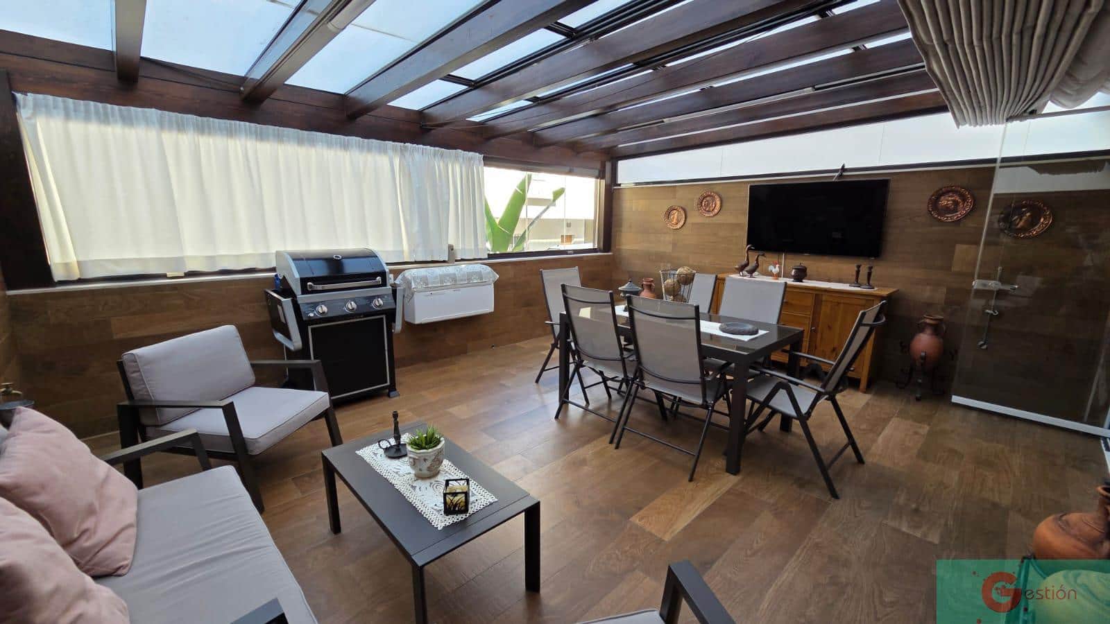 2 makuuhuone Huoneisto myytävänä paikassa Estepona mukana uima-altaan 
autotalli - 350 000 € (Ref: 9341766)