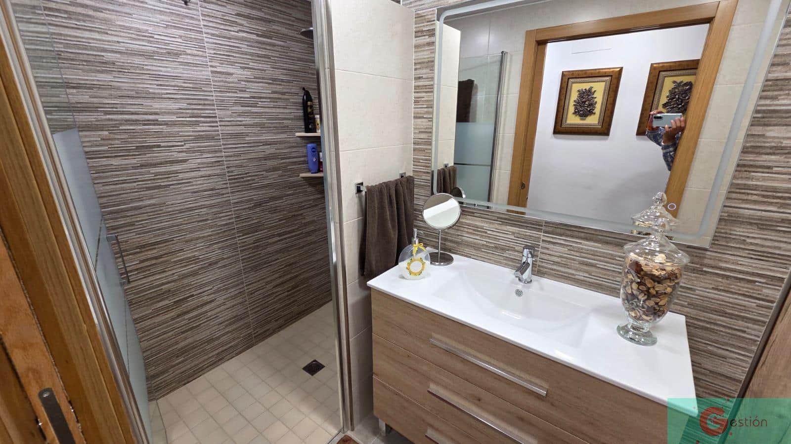 2 makuuhuone Huoneisto myytävänä paikassa Estepona mukana uima-altaan 
autotalli - 350 000 € (Ref: 9341766)