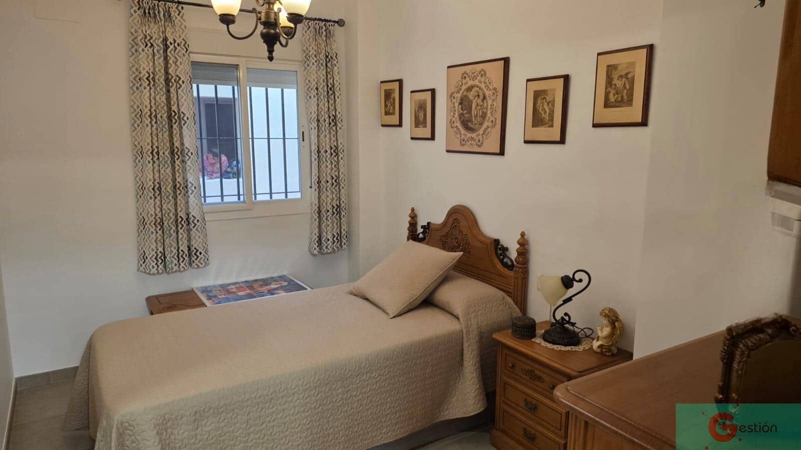 2 makuuhuone Huoneisto myytävänä paikassa Estepona mukana uima-altaan 
autotalli - 350 000 € (Ref: 9341766)