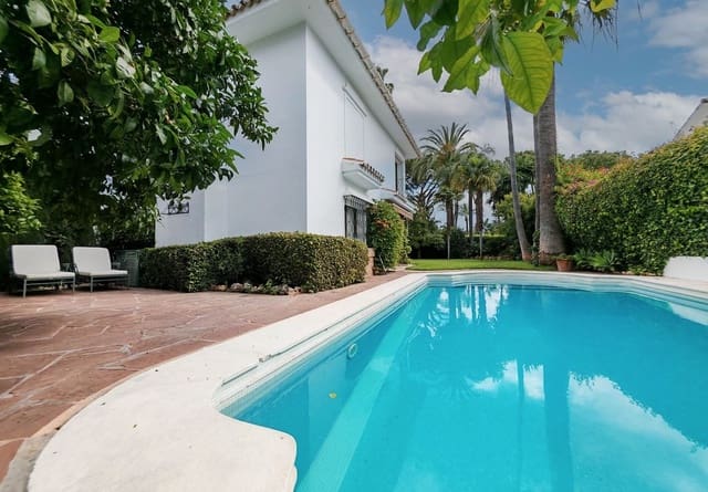 5 bedroom Villa for sale in Marbella with pool garage - € 3,900,000 (Ref: 9928274)