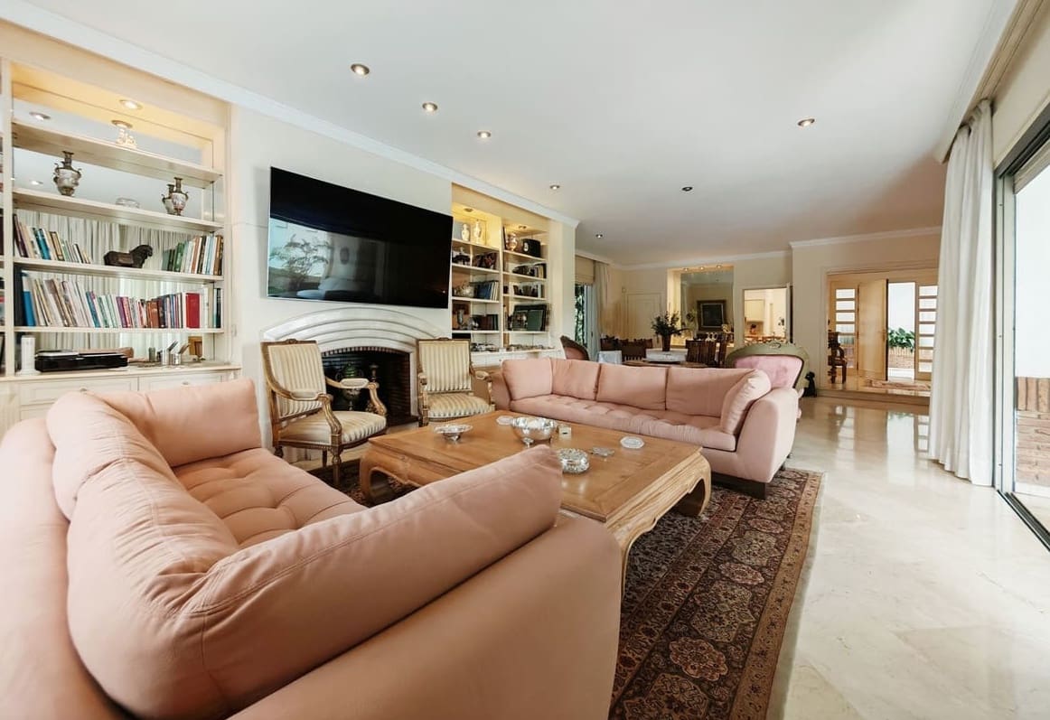5 bedroom Villa for sale in Marbella with pool garage - € 3,900,000 (Ref: 9928274)