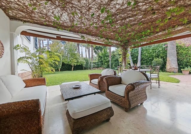 5 bedroom Villa for sale in Marbella with pool garage - € 3,900,000 (Ref: 9928274)