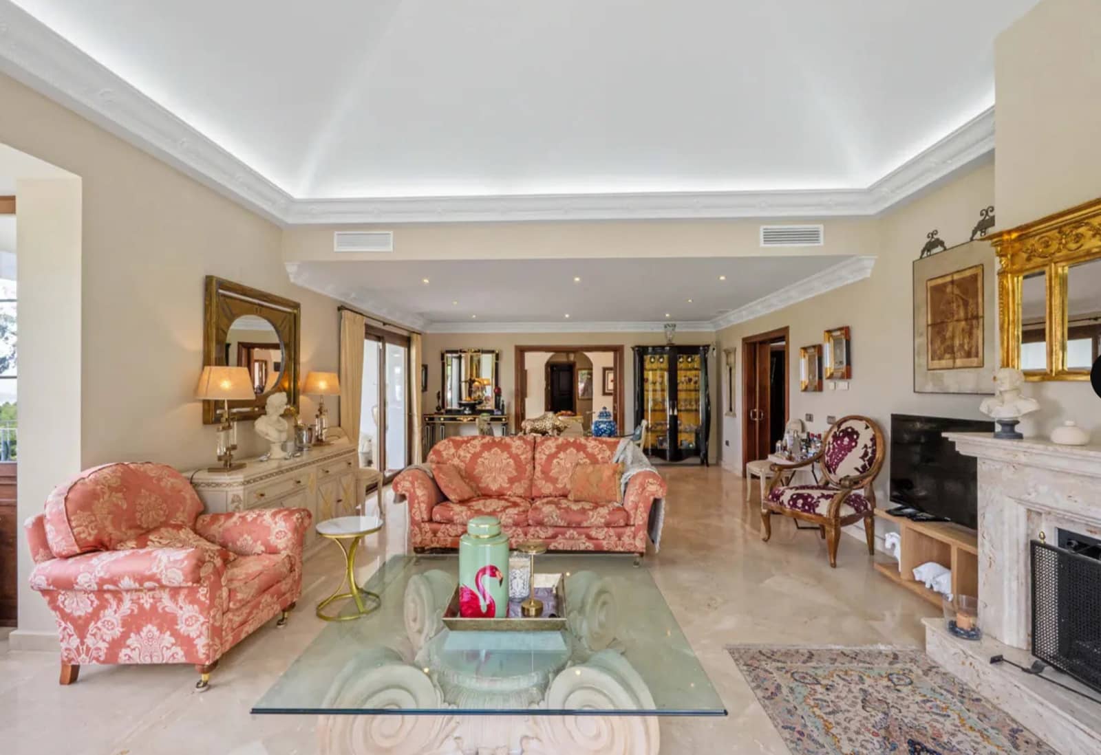 Chalet de 4 habitaciones en Mijas Costa en venta con piscina - 1.850.000 € (Ref: 9928283)