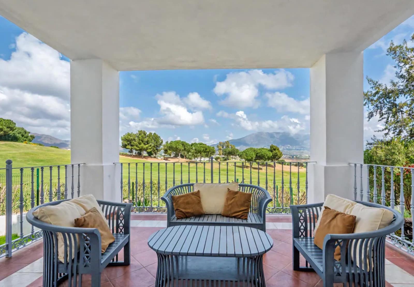 Chalet de 4 habitaciones en Mijas Costa en venta con piscina - 1.850.000 € (Ref: 9928283)