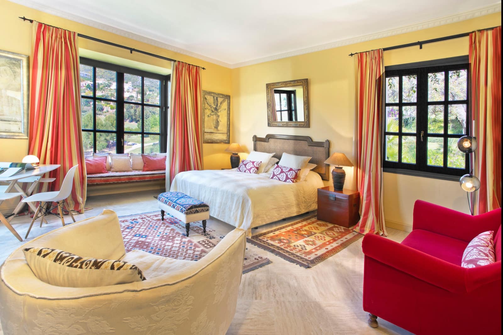 7 sypialnia Willa na sprzedaż w Marbella z basenem garażem - 3 700 000 € (Ref: 9928284)