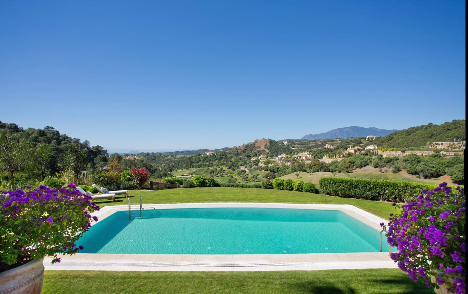 7 sypialnia Willa na sprzedaż w Marbella z basenem garażem - 3 700 000 € (Ref: 9928284)