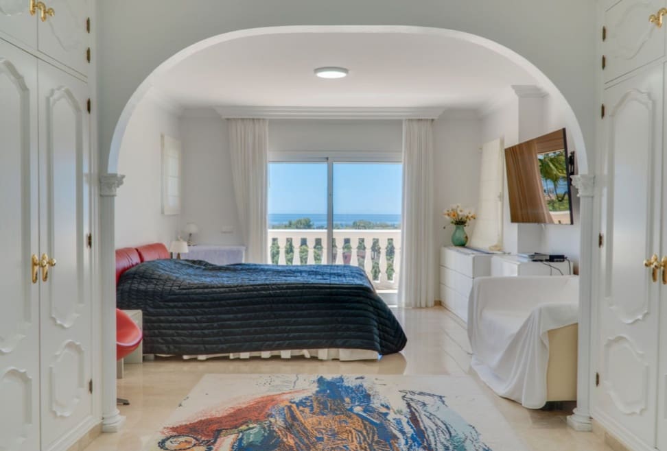 5 soverom Villa til salgs i Marbella med svømmebasseng garasje - € 2 400 000 (Ref: 9928285)