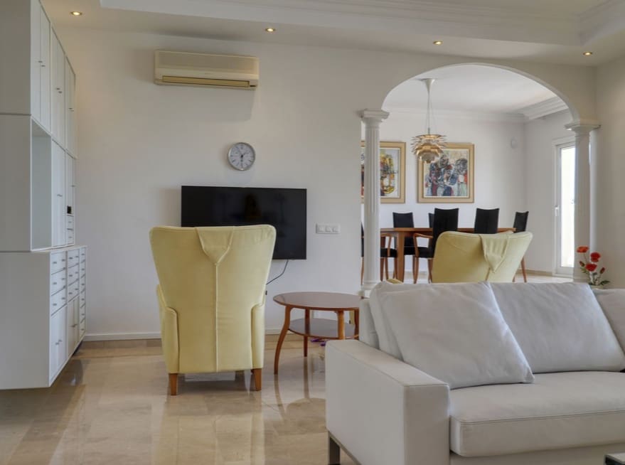 5 soverom Villa til salgs i Marbella med svømmebasseng garasje - € 2 400 000 (Ref: 9928285)