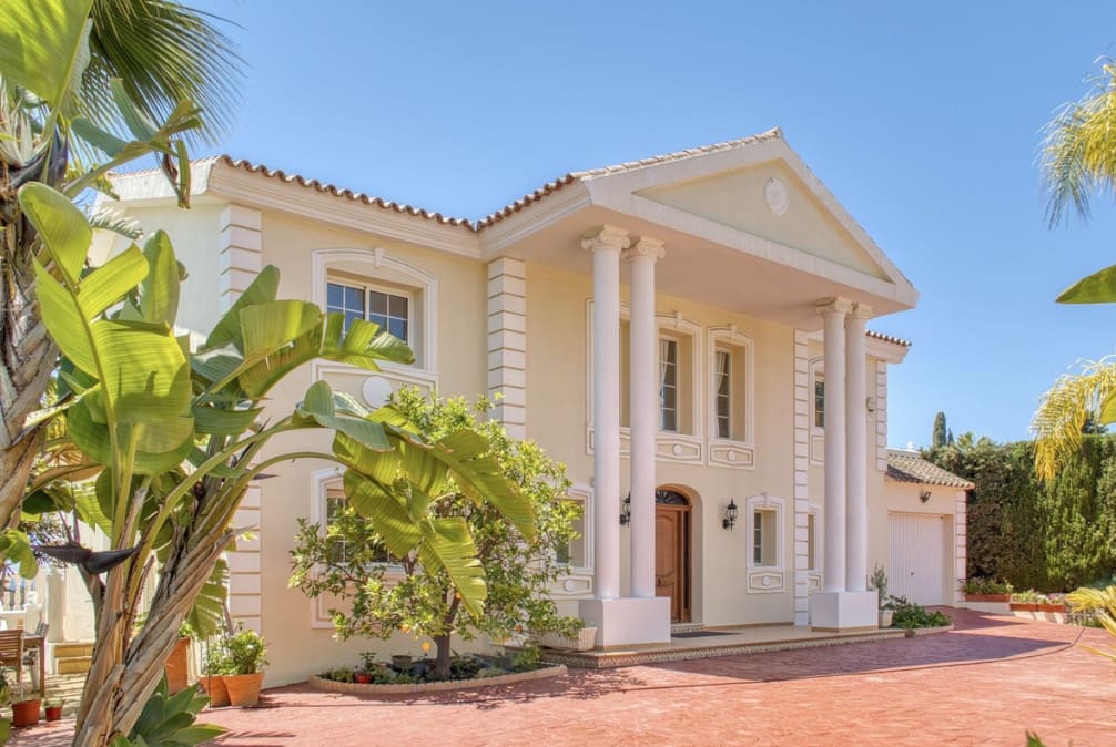5 soverom Villa til salgs i Marbella med svømmebasseng garasje - € 2 400 000 (Ref: 9928285)