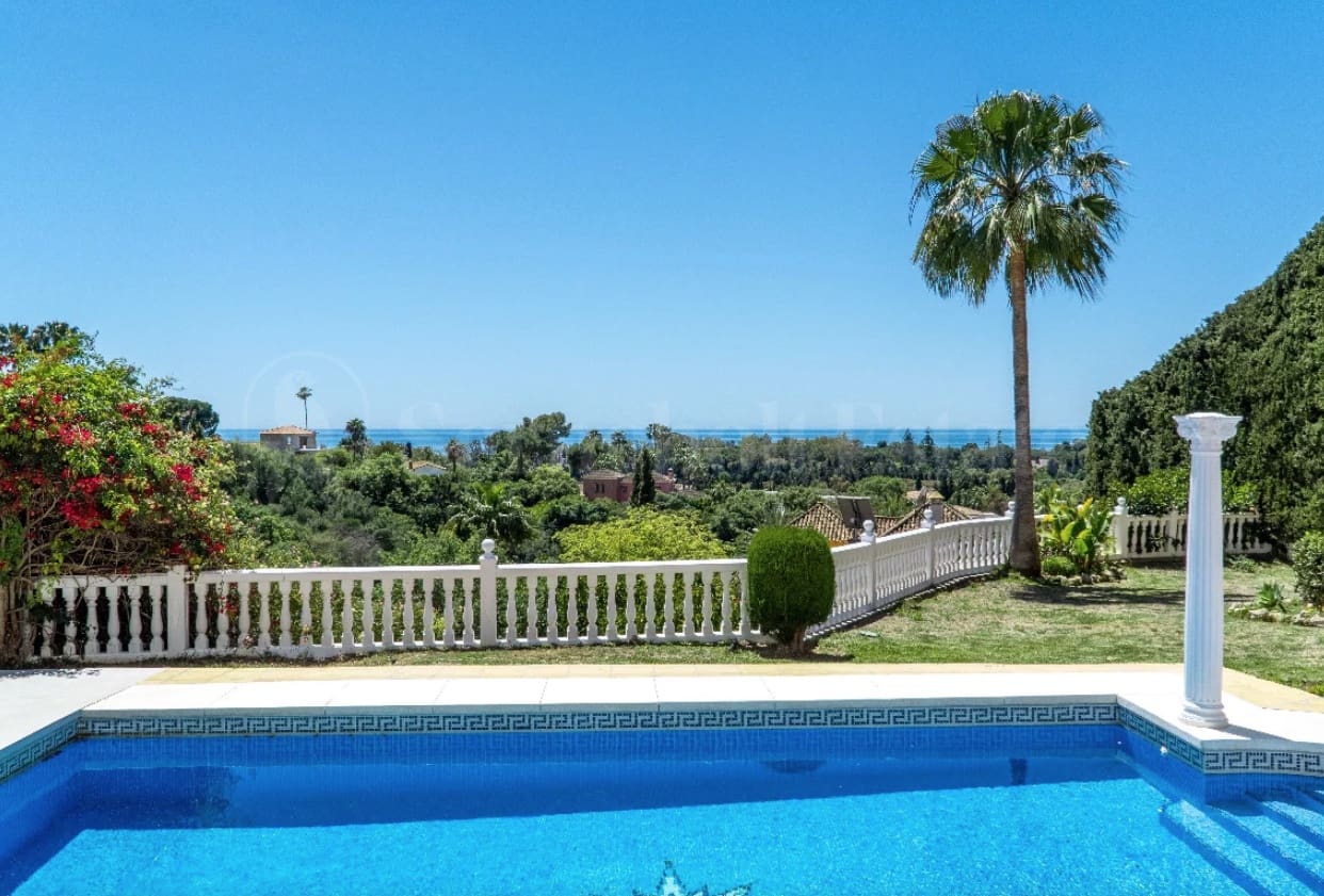 5 soverom Villa til salgs i Marbella med svømmebasseng garasje - € 2 400 000 (Ref: 9928285)