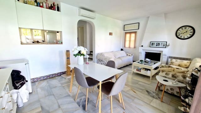 Casa de 2 habitaciones en Mijas Costa, Mijas en venta con piscina - 340.000 € (Ref: 9930794)