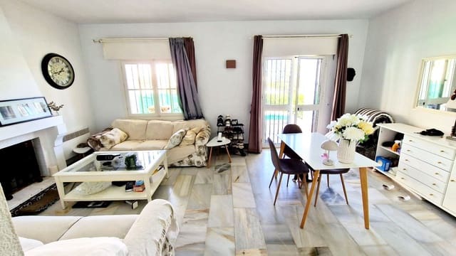 Casa de 2 habitaciones en Mijas Costa, Mijas en venta con piscina - 340.000 € (Ref: 9930794)