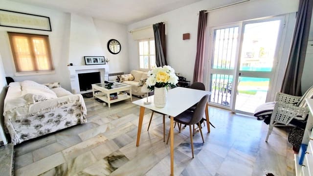 Casa de 2 habitaciones en Mijas Costa, Mijas en venta con piscina - 340.000 € (Ref: 9930794)