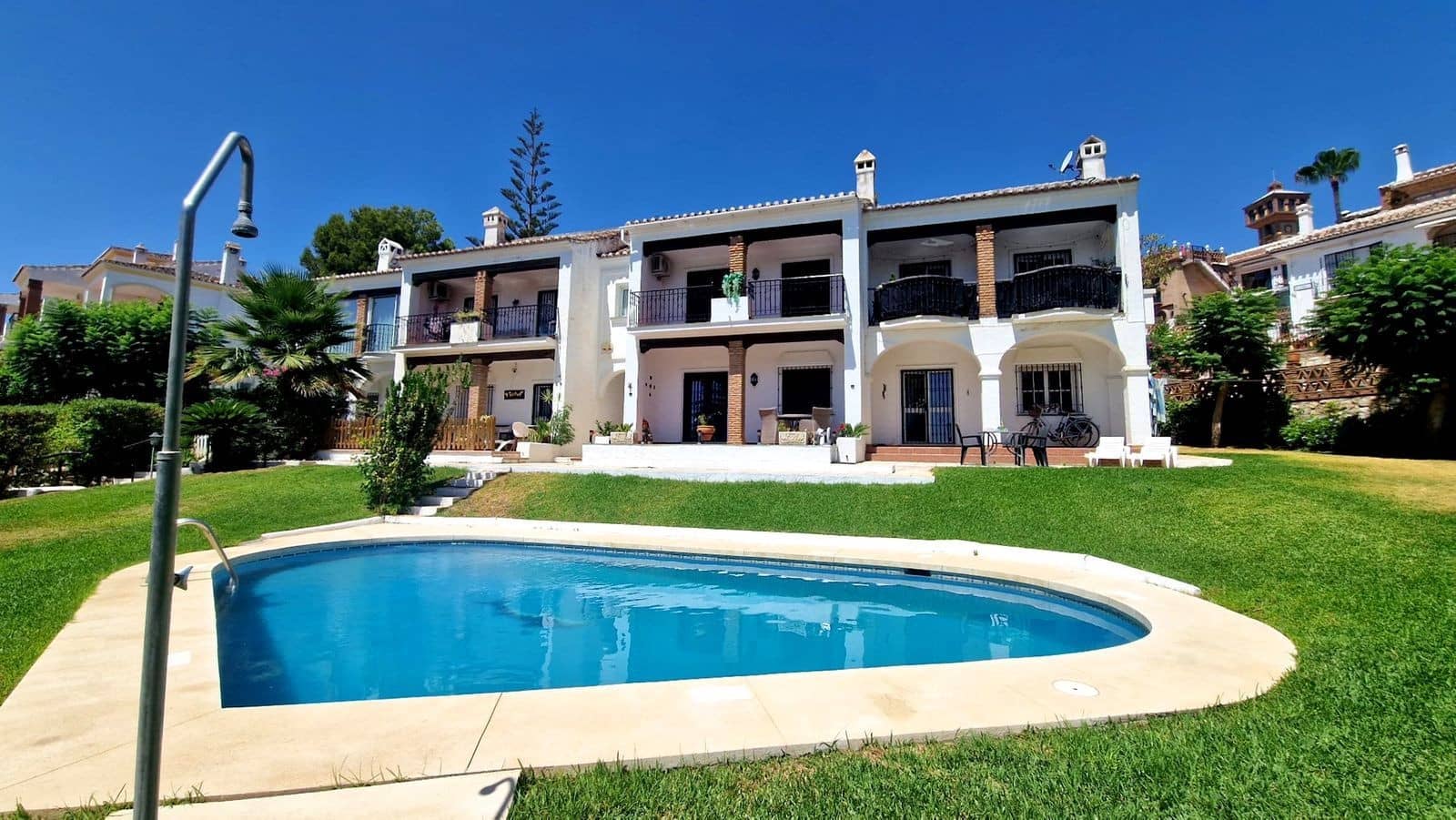 2 sovrum Hus till salu i Mijas Costa med pool - 340 000 € (Ref: 9930794)