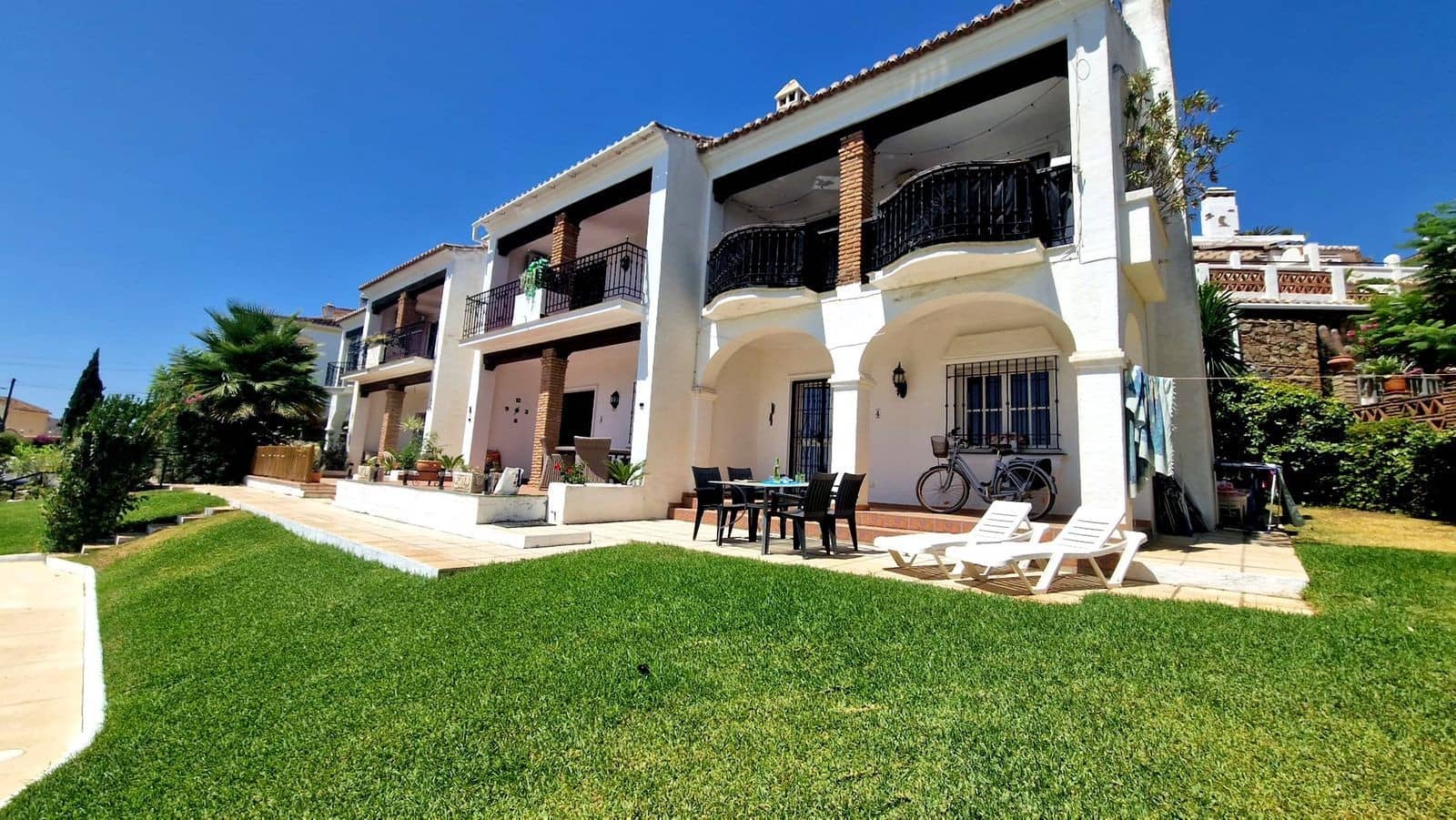 2 sovrum Hus till salu i Mijas Costa med pool - 340 000 € (Ref: 9930794)