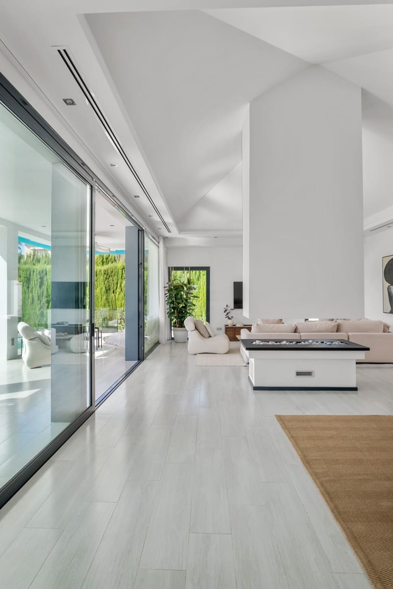 3 chambre Villa/Maison à vendre à Estepona avec piscine garage - 1 890 000 € (Ref: 9930795)