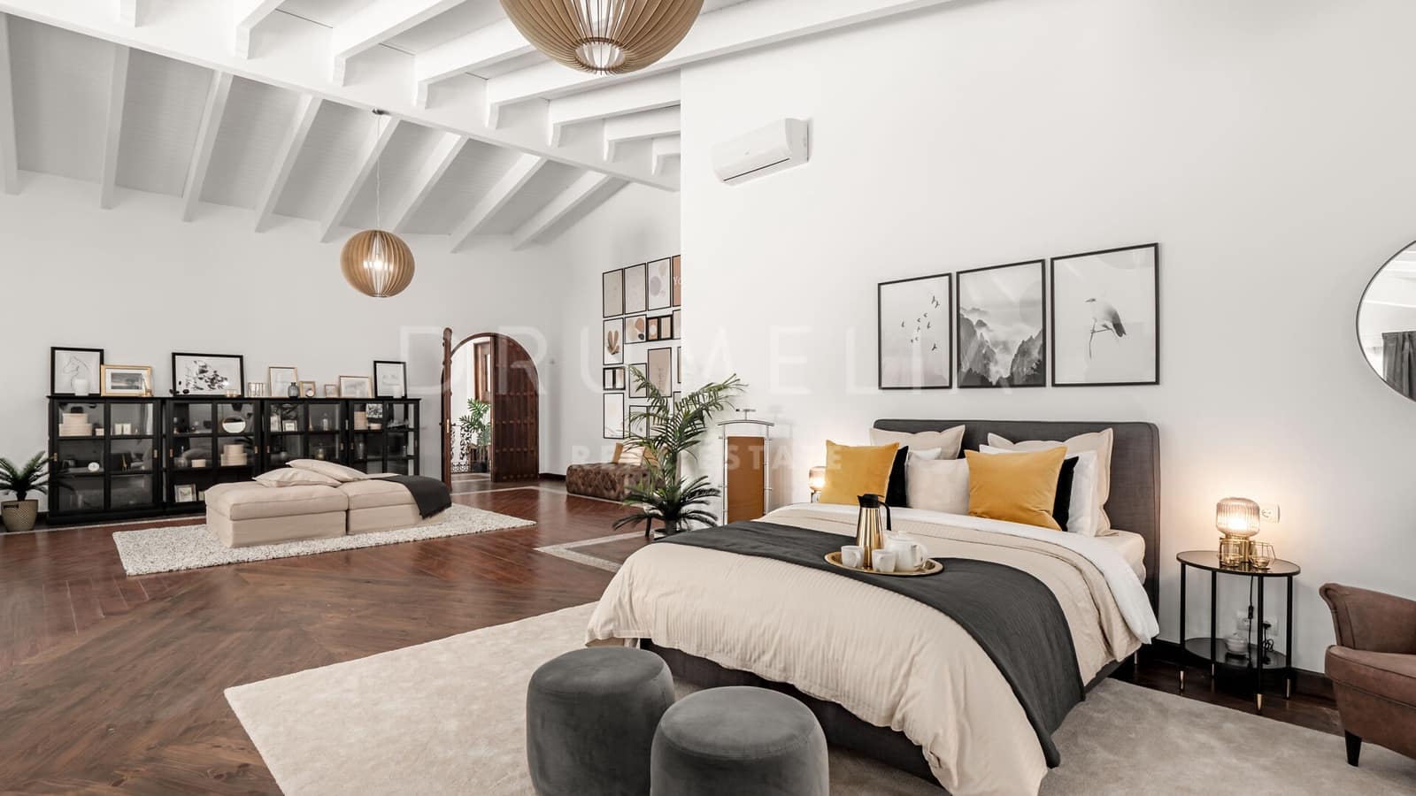 11 bedroom Villa for sale in Marbella - € 13,900,000 (Ref: 9930796)
