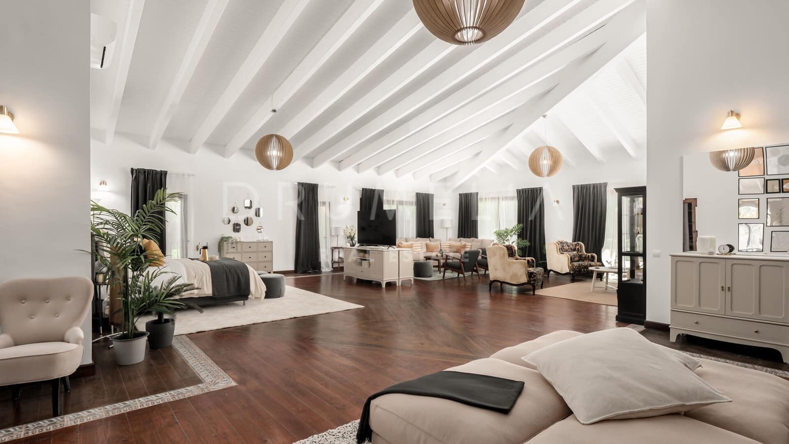 11 bedroom Villa for sale in Marbella - € 13,900,000 (Ref: 9930796)