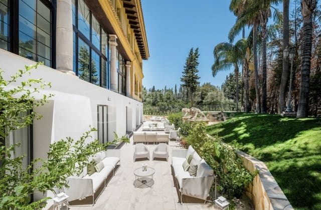 11 slaapkamer Villa te koop in Marbella - € 13.900.000 (Ref: 9930796)