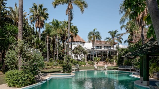 11 slaapkamer Villa te koop in Marbella - € 13.900.000 (Ref: 9930796)