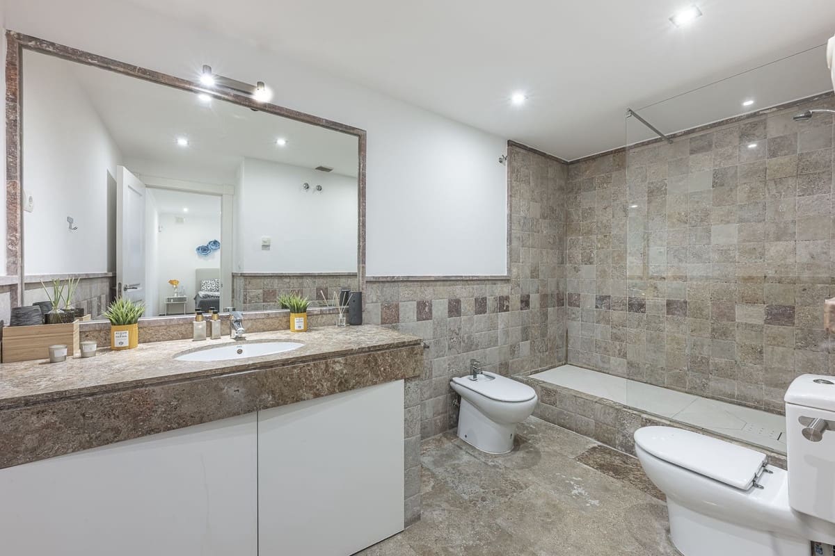 3 Zimmer Apartment zu verkaufen in Marbella mit Pool Garage - 799.000 € (Ref: 9930800)