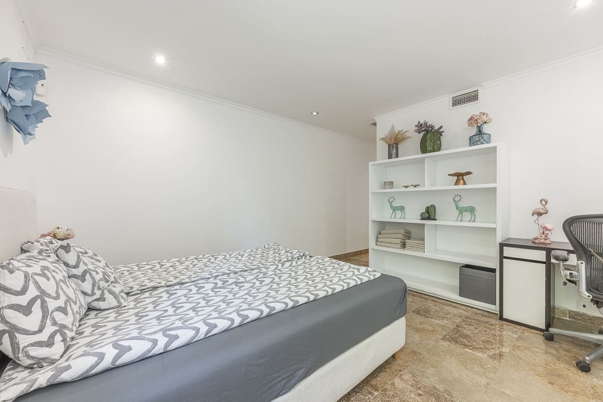 3 Zimmer Apartment zu verkaufen in Marbella mit Pool Garage - 799.000 € (Ref: 9930800)
