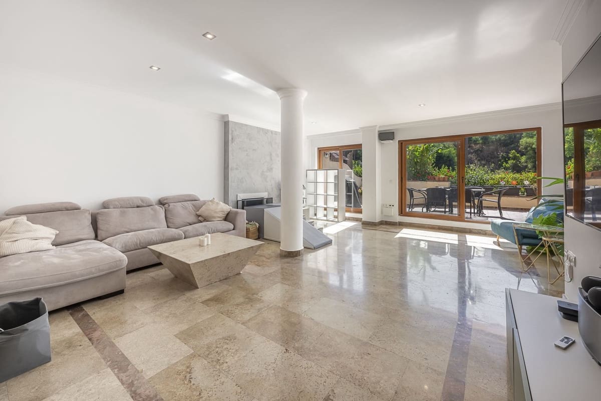 3 Zimmer Apartment zu verkaufen in Marbella mit Pool Garage - 799.000 € (Ref: 9930800)