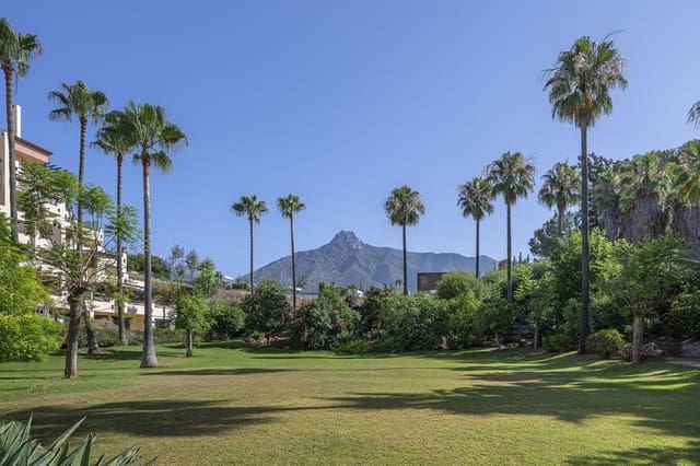 3 Zimmer Apartment zu verkaufen in Marbella mit Pool Garage - 799.000 € (Ref: 9930800)