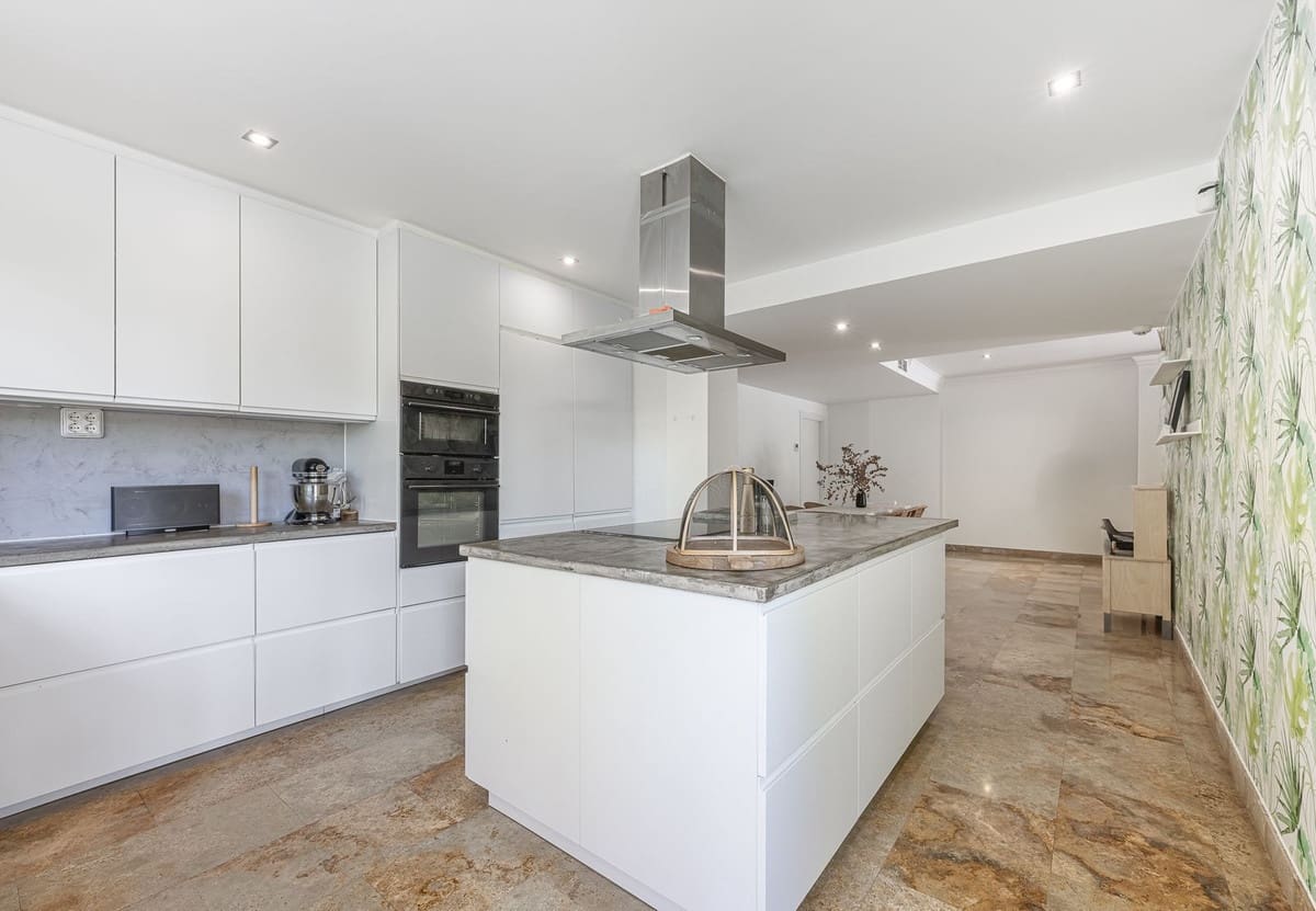 3 Zimmer Apartment zu verkaufen in Marbella mit Pool Garage - 799.000 € (Ref: 9930800)