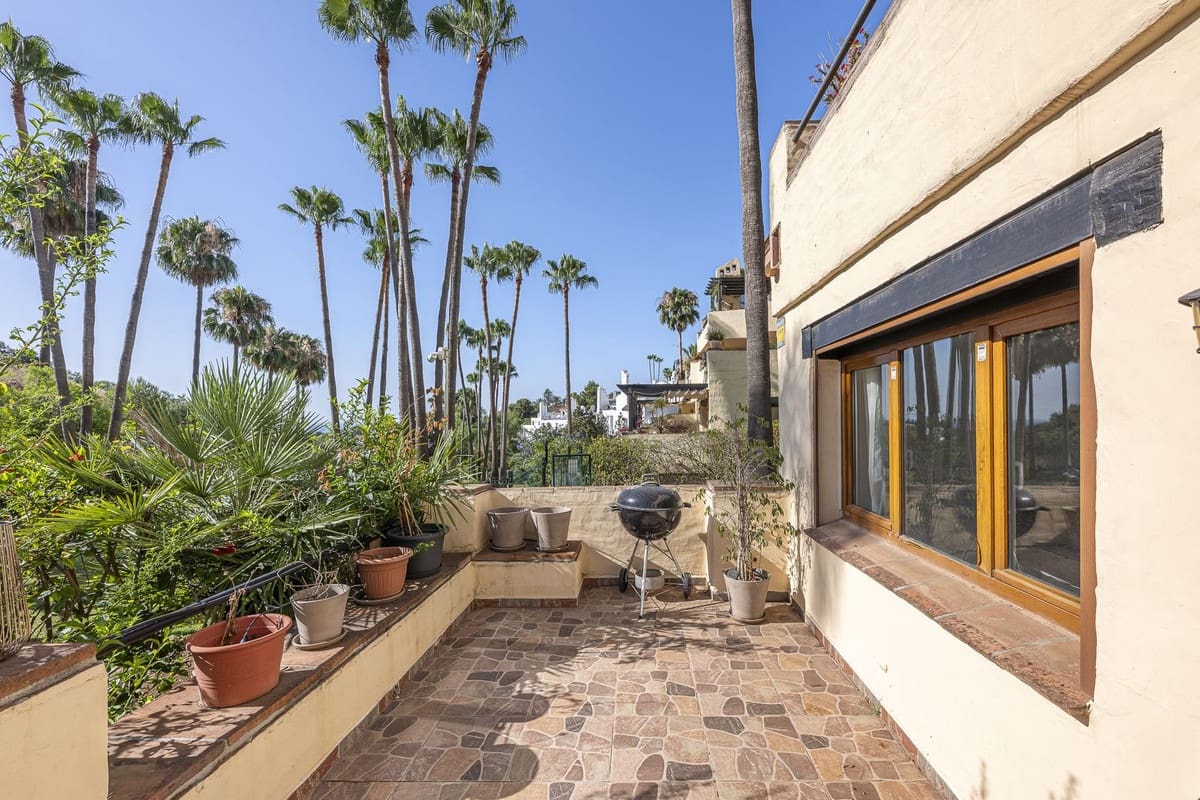 3 Zimmer Apartment zu verkaufen in Marbella mit Pool Garage - 799.000 € (Ref: 9930800)