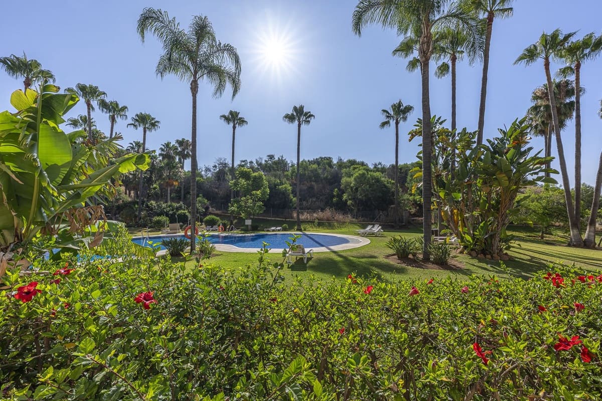 3 Zimmer Apartment zu verkaufen in Marbella mit Pool Garage - 799.000 € (Ref: 9930800)