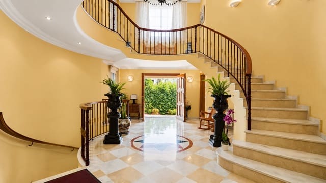 5 chambre Villa/Maison à vendre à Marbella avec piscine garage - 3 850 000 € (Ref: 9930802)