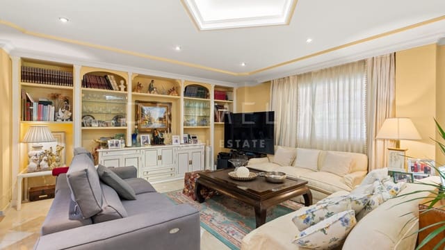 5 chambre Villa/Maison à vendre à Marbella avec piscine garage - 3 850 000 € (Ref: 9930802)