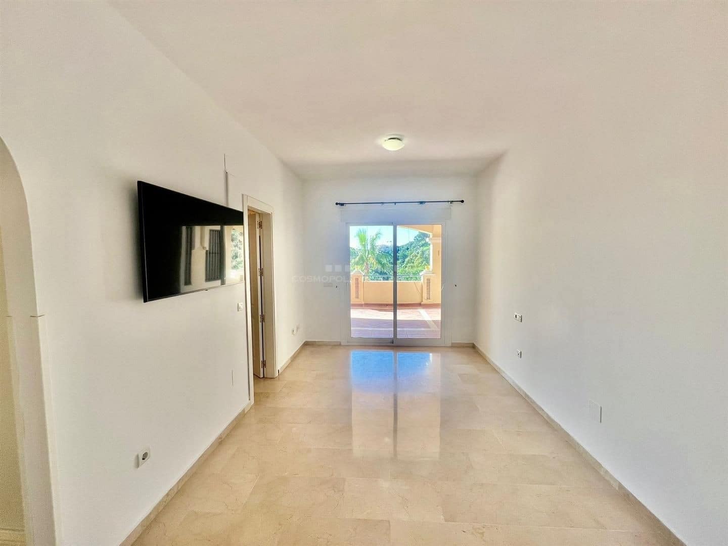 2 soverom Leilighet til salgs i Marbella med svømmebasseng garasje - € 390 000 (Ref: 9959807)