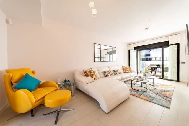 Pareado de 4 habitaciones en Mijas Costa, Mijas en venta con piscina garaje - 995.000 € (Ref: 9965306)