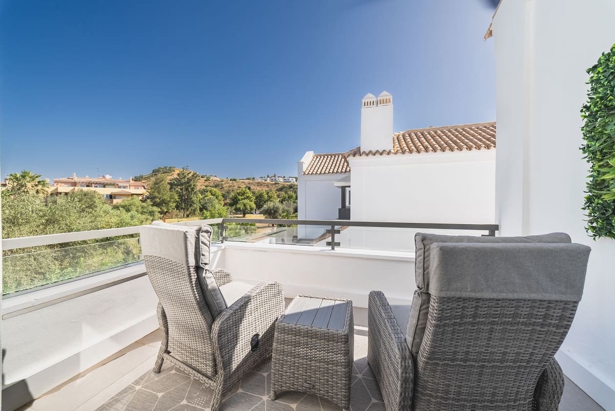 4 sypialnia Dom blizniak na sprzedaż w Mijas Costa z basenem garażem - 995 000 € (Ref: 9965306)