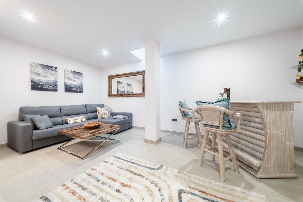 4 sypialnia Dom blizniak na sprzedaż w Mijas Costa z basenem garażem - 995 000 € (Ref: 9965306)